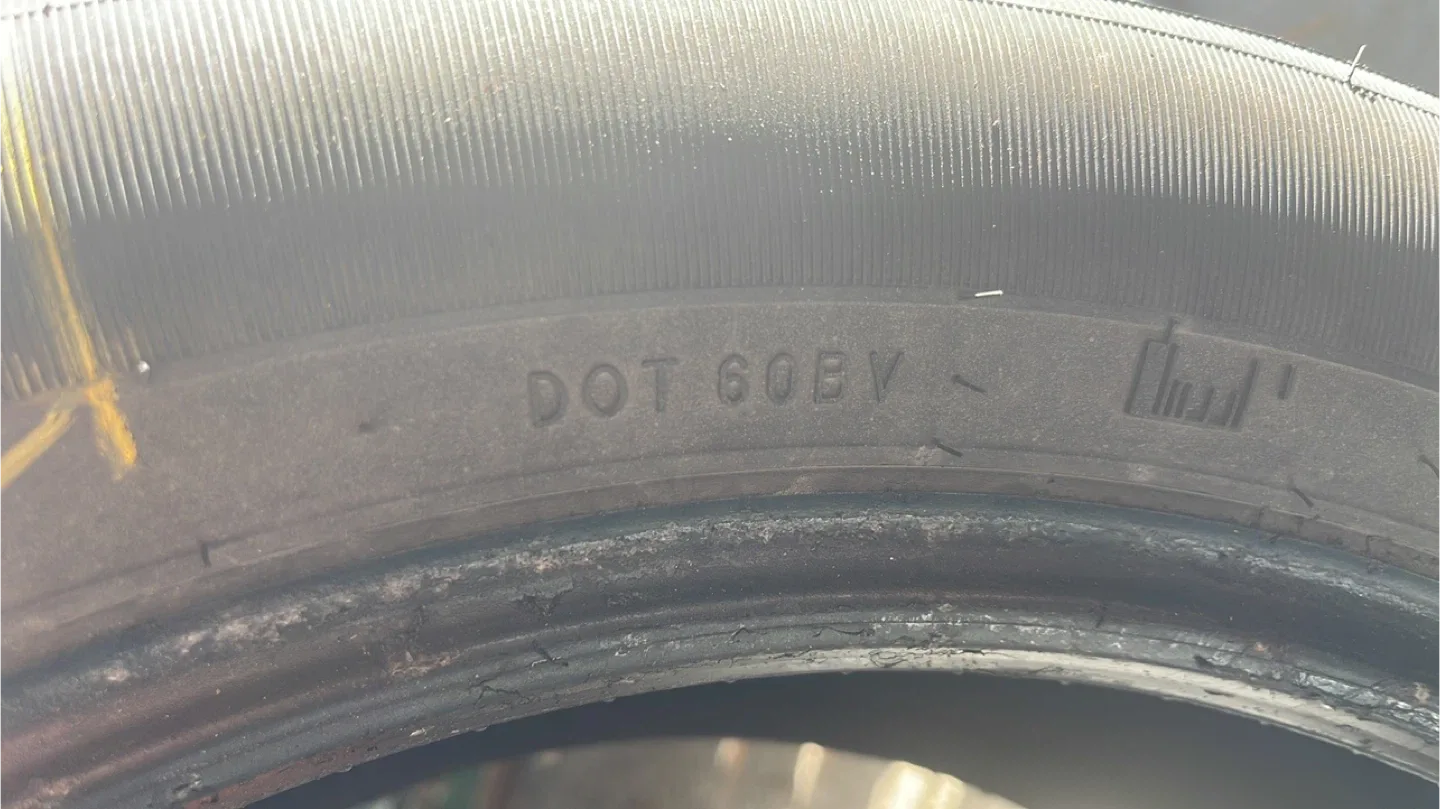 Nokian eNTYRE 2.0 All Season Tire 235/50R18 image indicator(4)