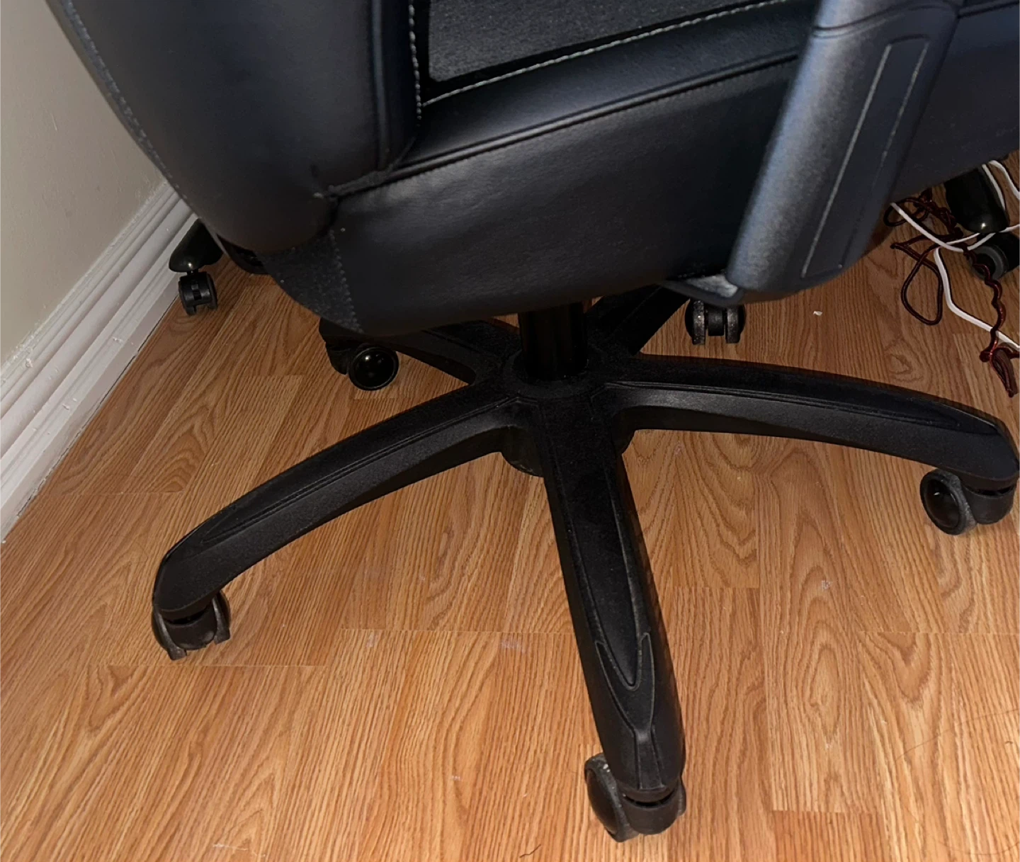 True Innovations Modern 3D Insight Gaming Chair - Black - photo 5