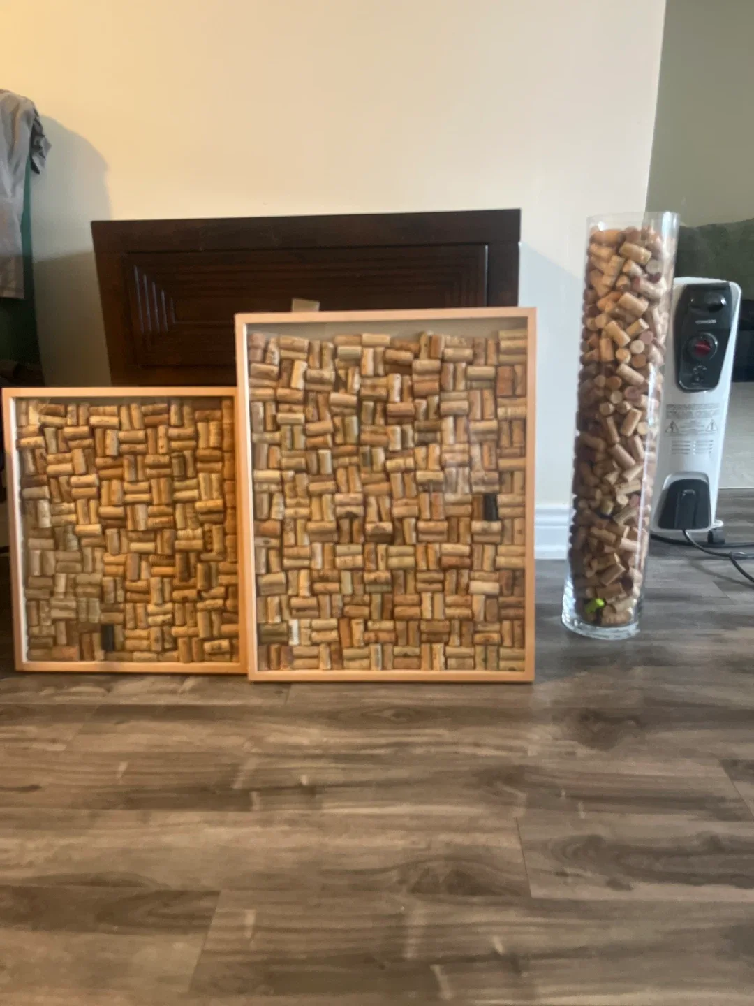 Wine Cork Art & Vase image indicator(4)