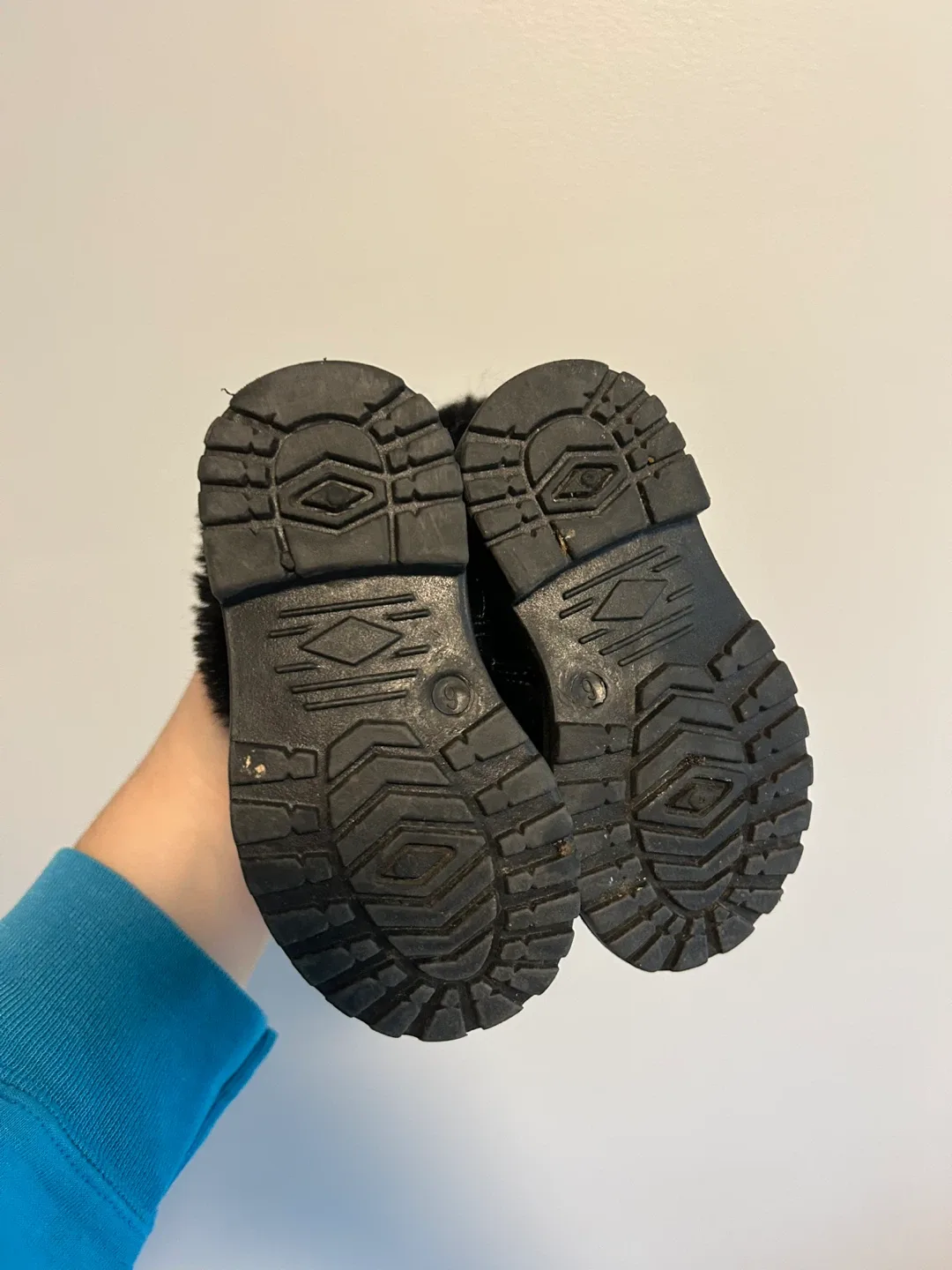 Toddler Black Boots Size 6 image indicator(4)