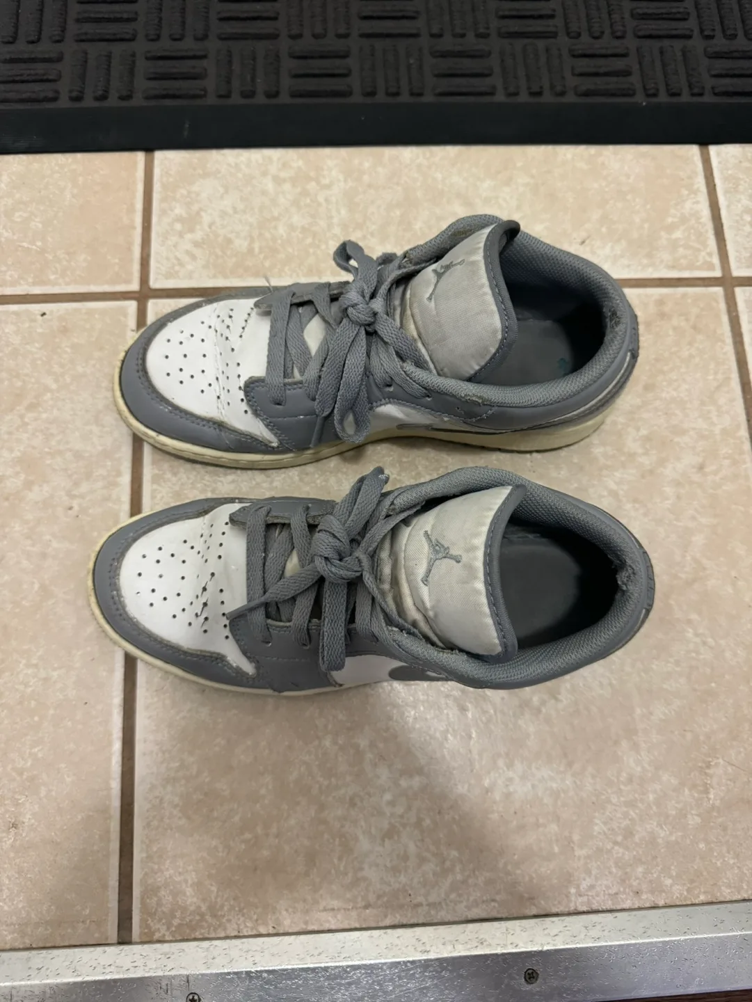 Air Jordan 1 Low Vintage Grey image indicator(3)