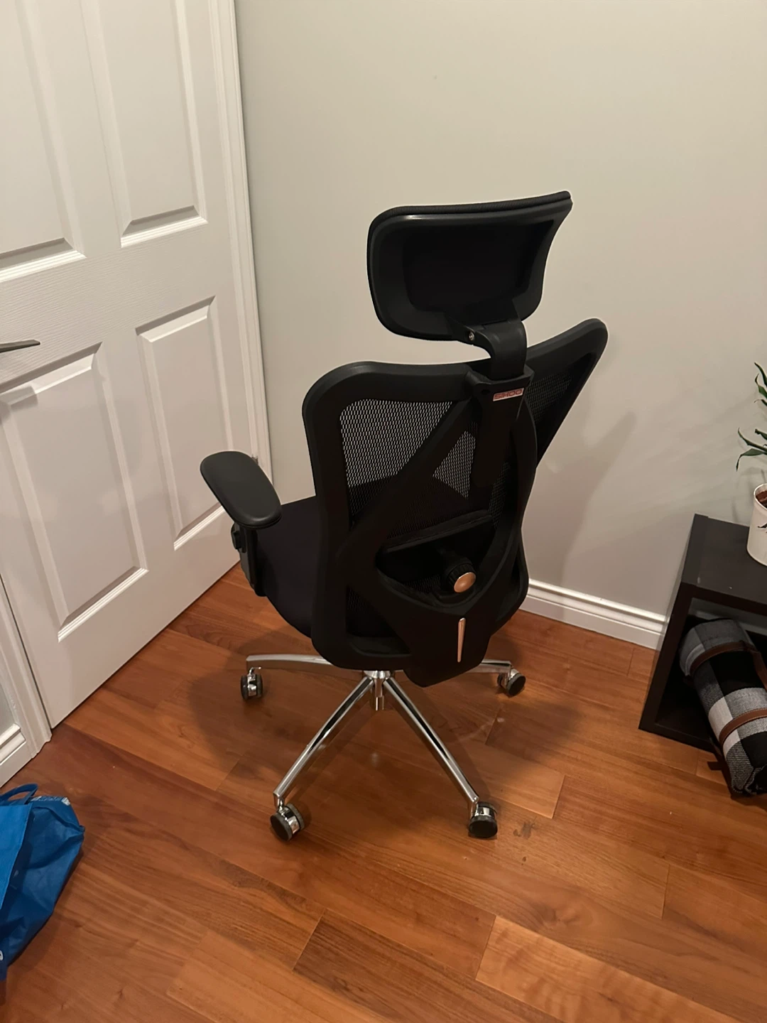 Ergonomic Office Chair - Black - photo 2
