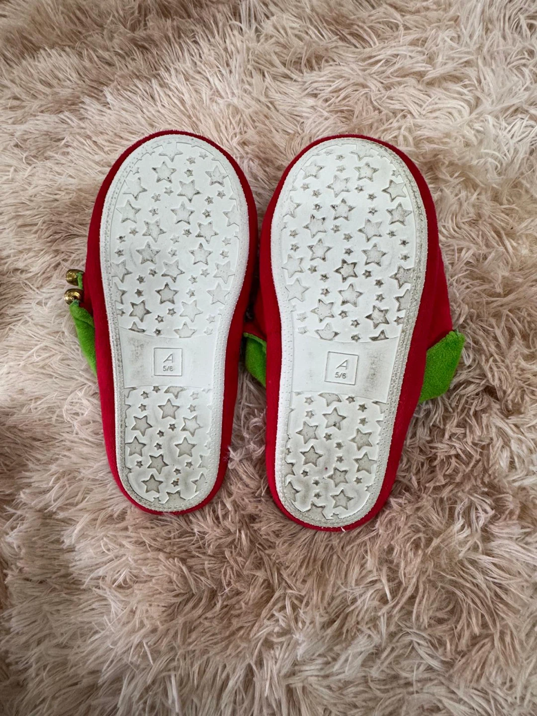 Ardene Elf Slippers - Size 5/6🥕 - photo 3