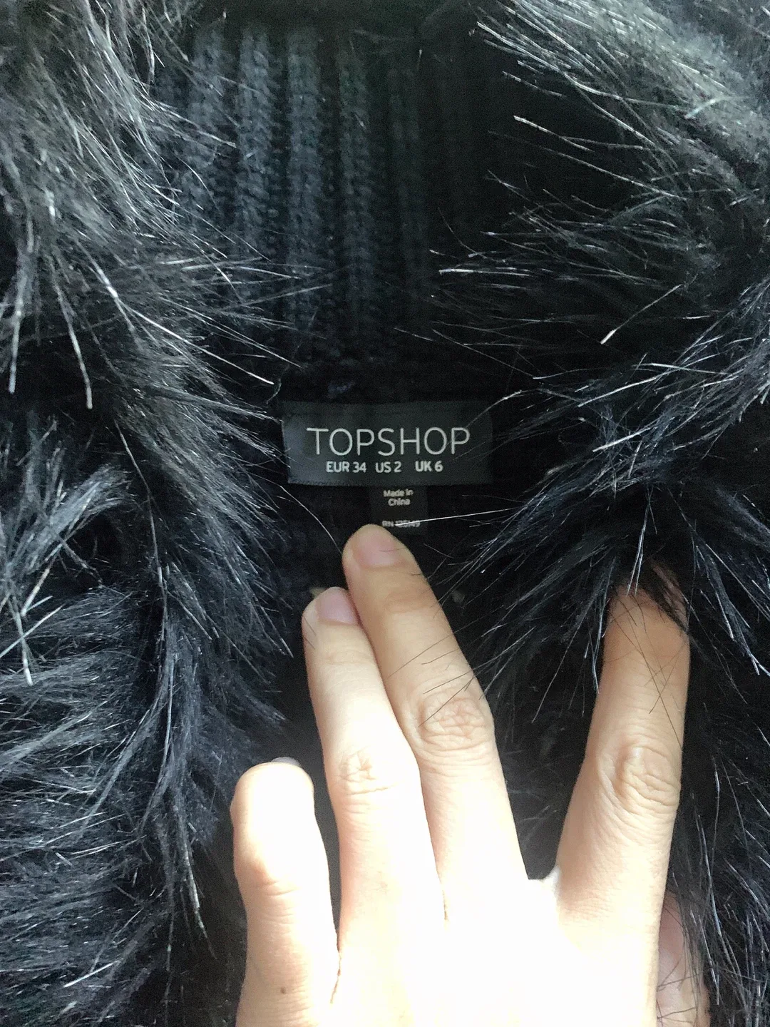 Topshop Black Faux Fur Cardigan - Size US 2 image indicator(3)