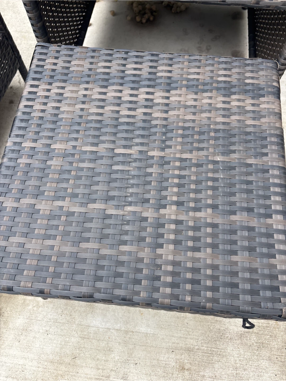 3 piece patio set like new . chairs back folds down - photo 2