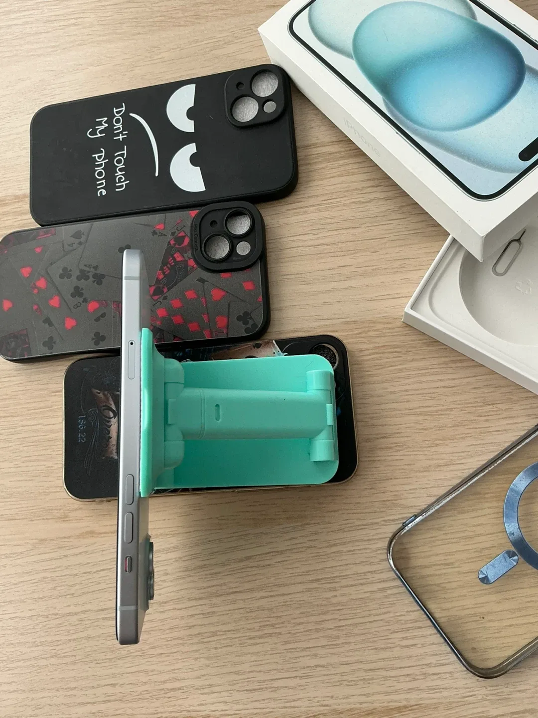 iPhone 15 Plus + Cases image indicator(4)