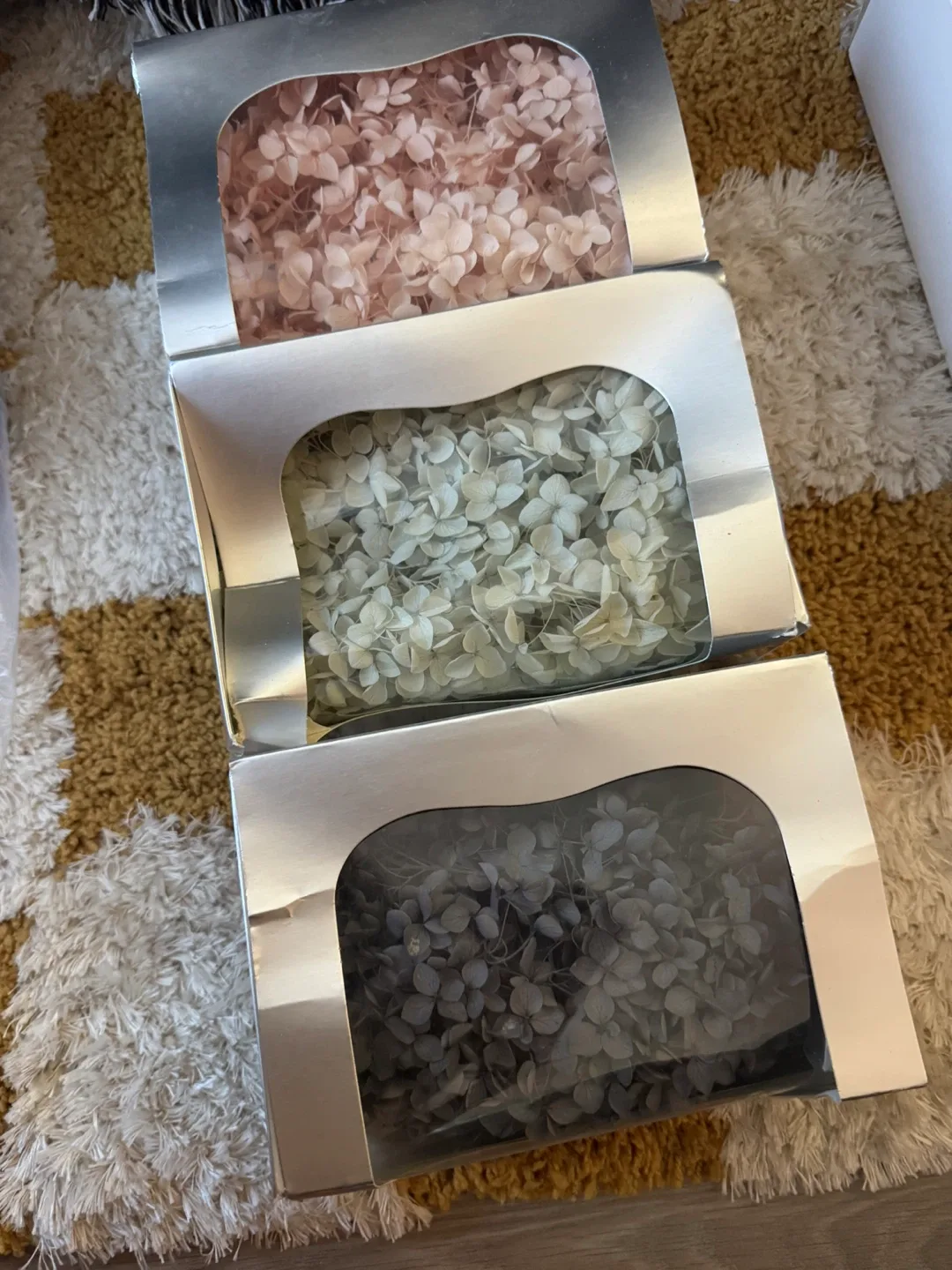 Preserved Hydrangea Flowers thumbnail