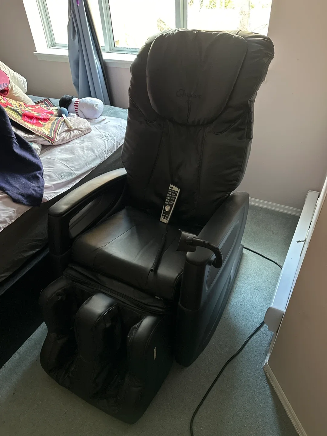 Quantum Massage Chair - Black image indicator(2)