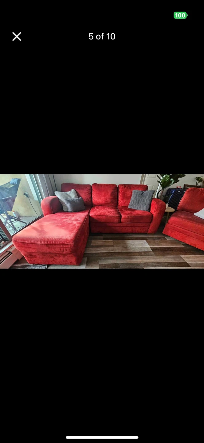 Comfy Red sectional Sofa with chaise - Priced to sell 325$ OBO - photo 5