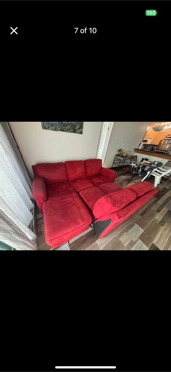 Comfy Red sectional Sofa with chaise - Priced to sell 325$ OBO - photo 3
