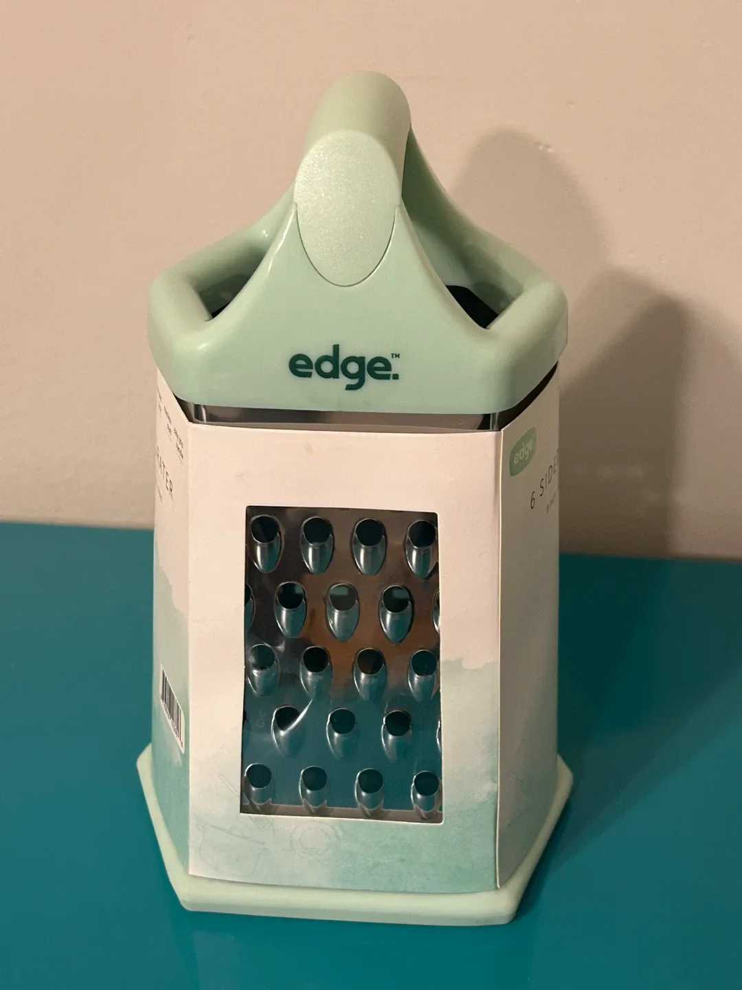 NEW 6-Sided Grater - Stainless Steel image indicator(2)