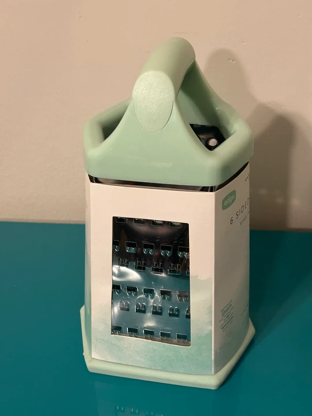 NEW 6-Sided Grater - Stainless Steel image indicator(3)