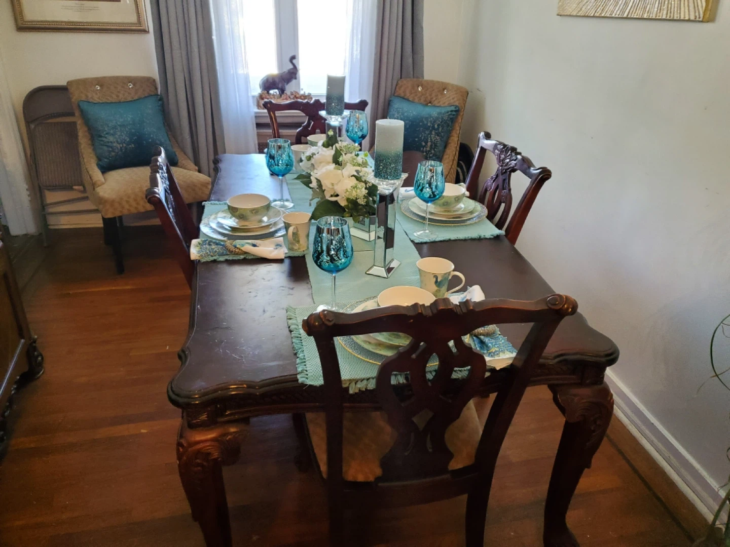 Dining Table with 6 Chairs