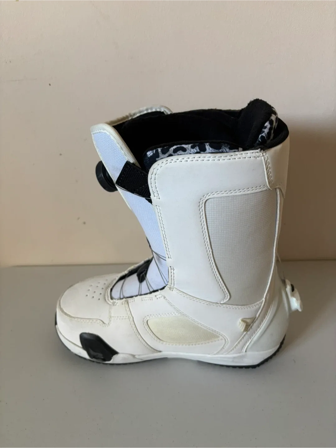 DC BOA Woman StepOn Snowboard Boots - White 7.5US Woman image indicator(8)