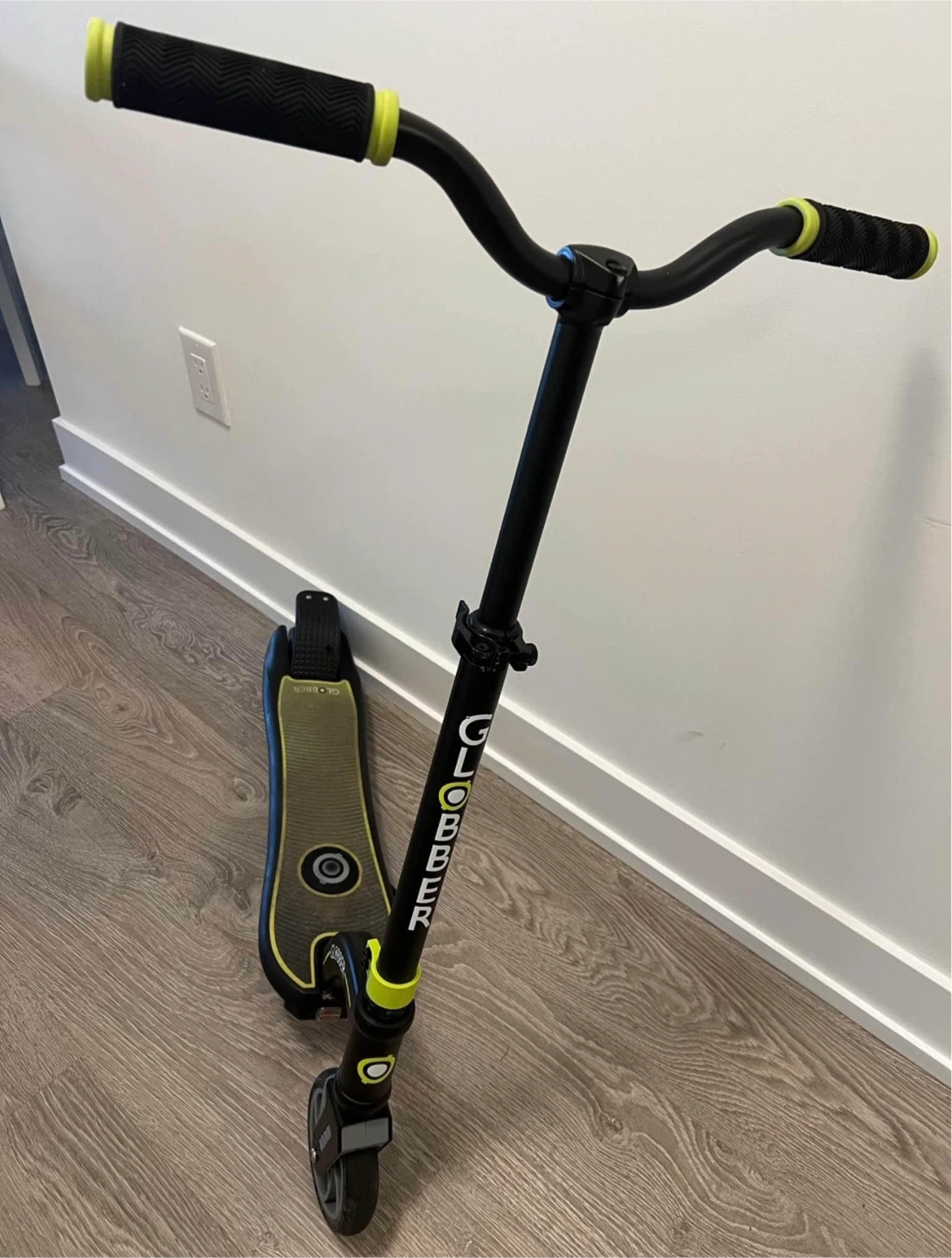 Globber electric scooter
