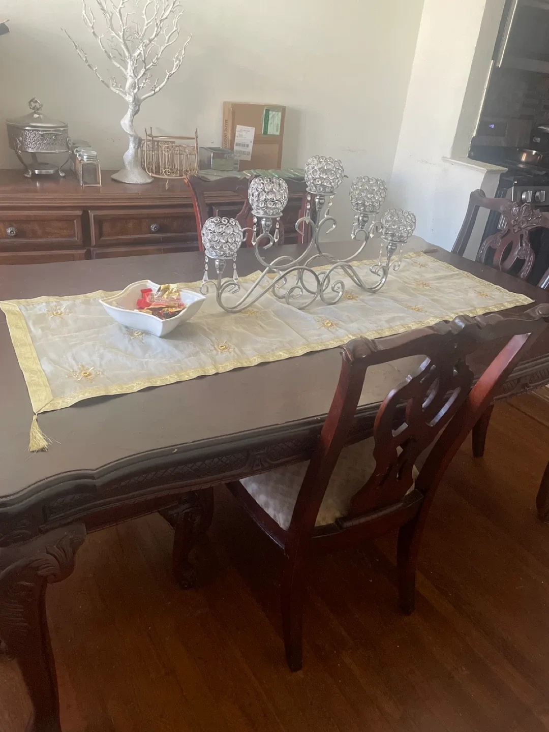 Dining Table with 6 Chairs image indicator(3)