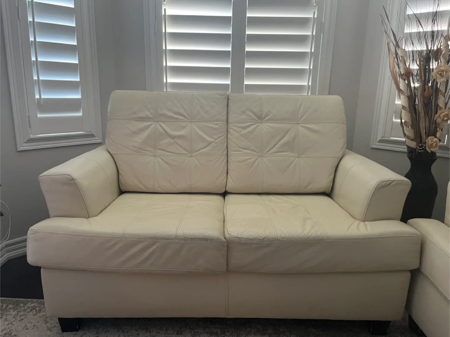 Cream Leather Sofa Set thumbnail