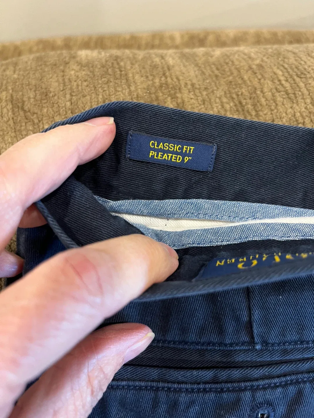 Polo Ralph Lauren Men’s Classic Fit Pleated 9" Shorts image indicator(4)