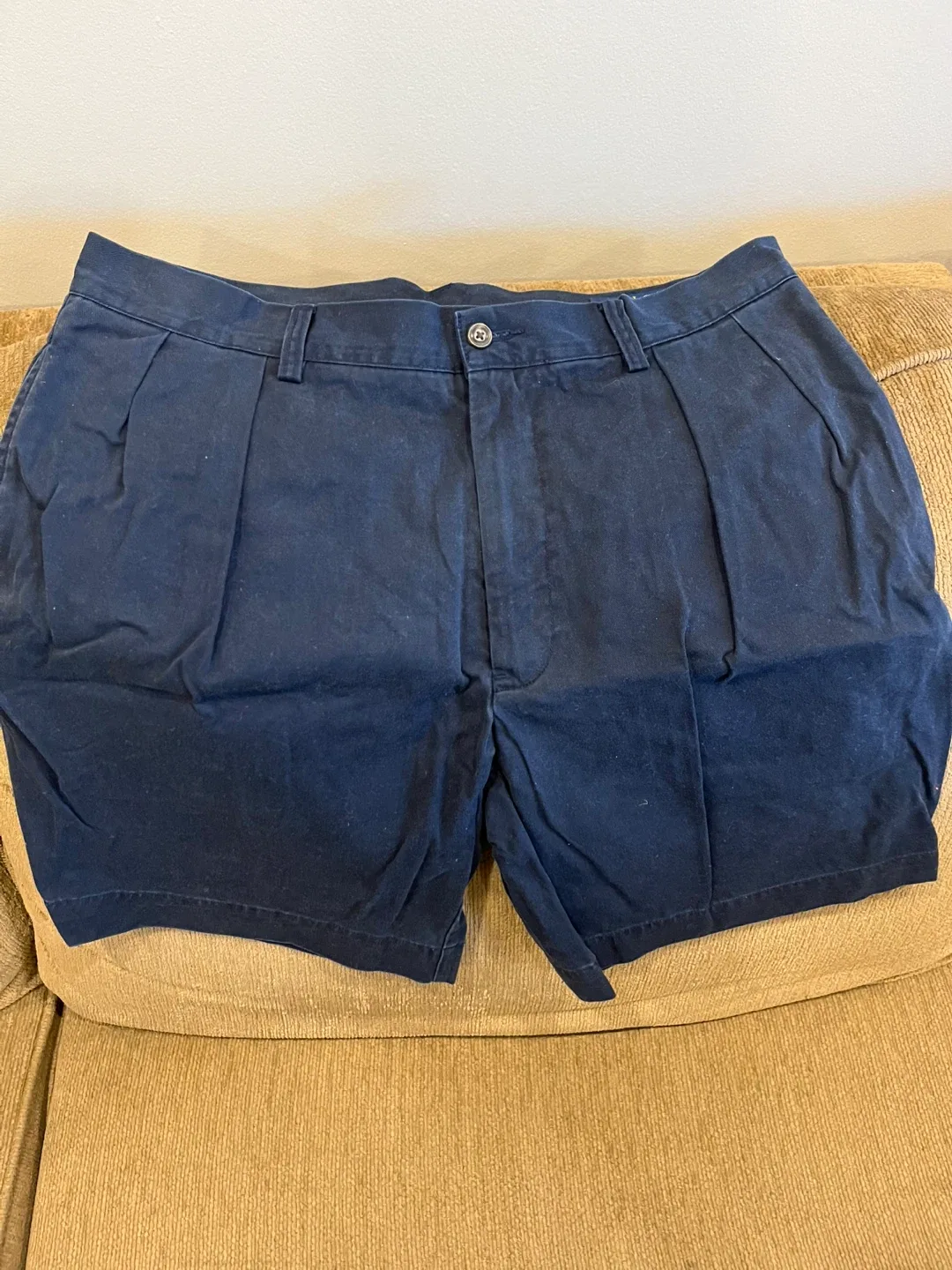Polo Ralph Lauren Men’s Classic Fit Pleated 9" Shorts thumbnail