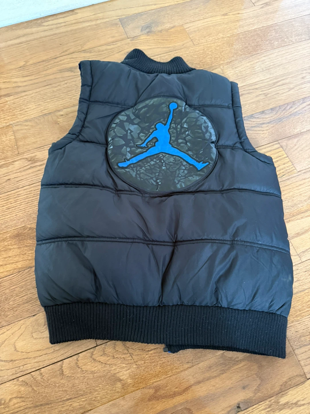 Jordan Puffer Vest - Size S (8-10 yrs) - photo 4