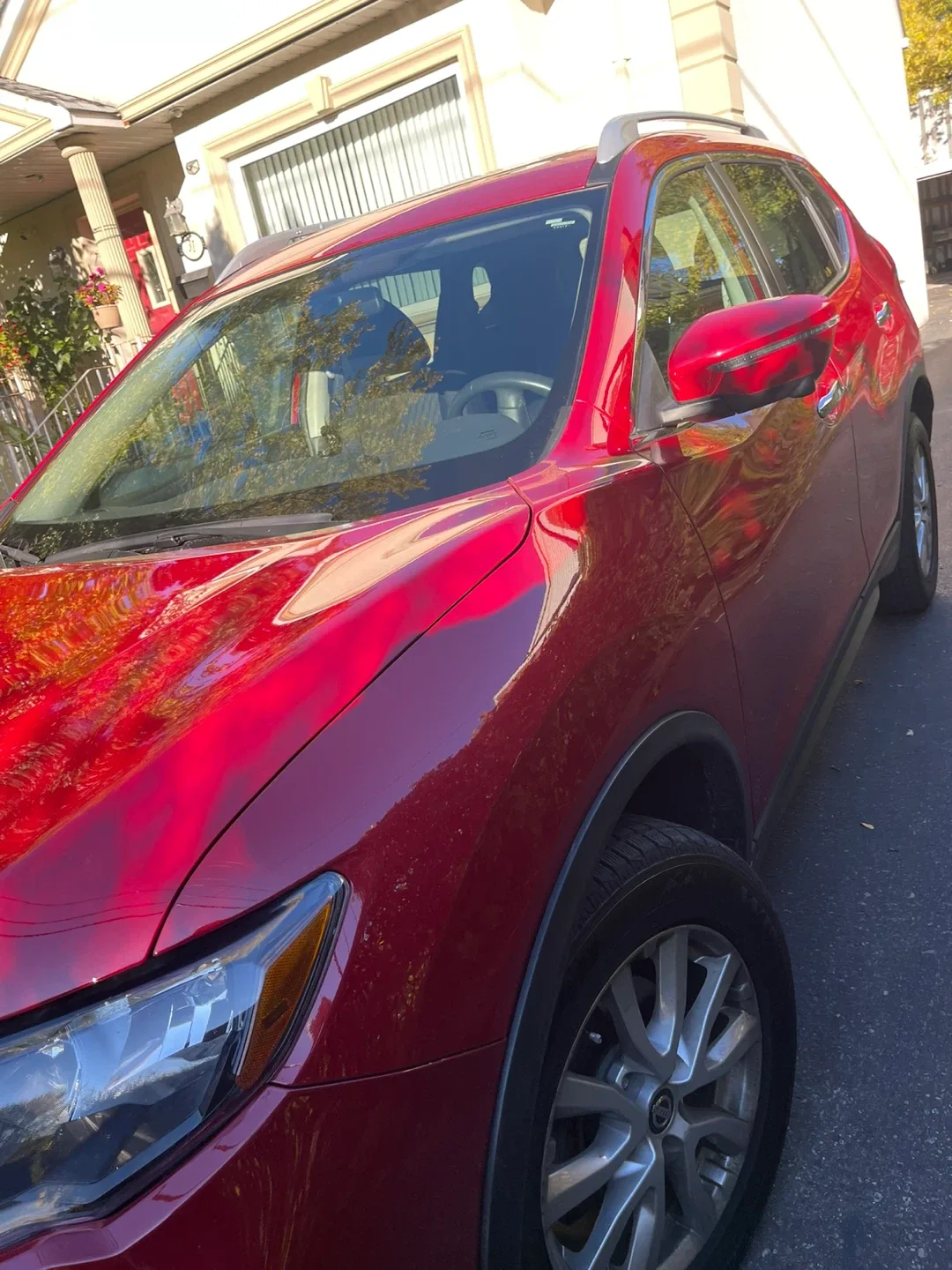 Nissan Rogue SL - Red SUV 2017 it has only 99,200 Km image indicator(3)