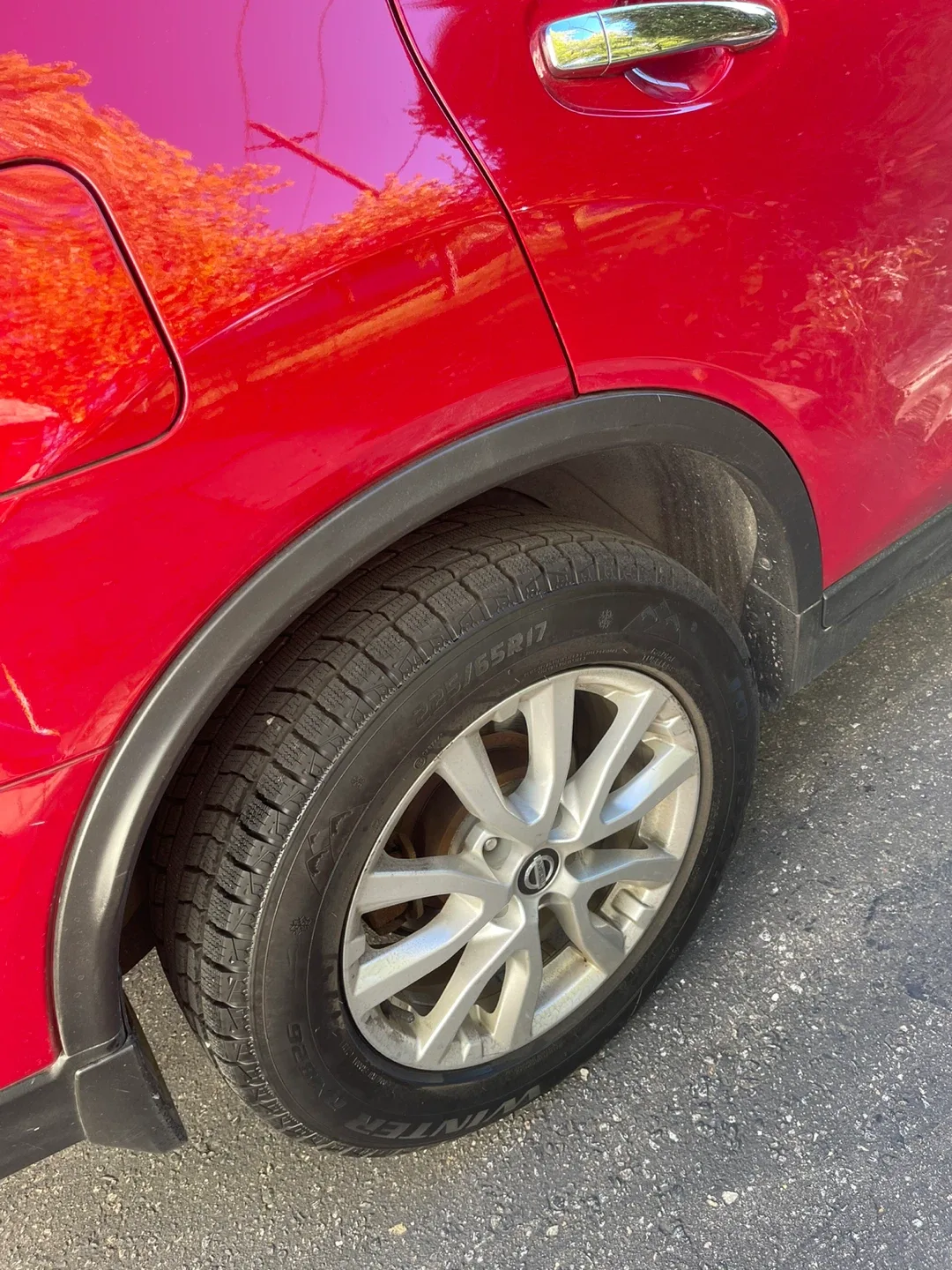 Nissan Rogue SL - Red SUV 2017 it has only 99,200 Km image indicator(8)