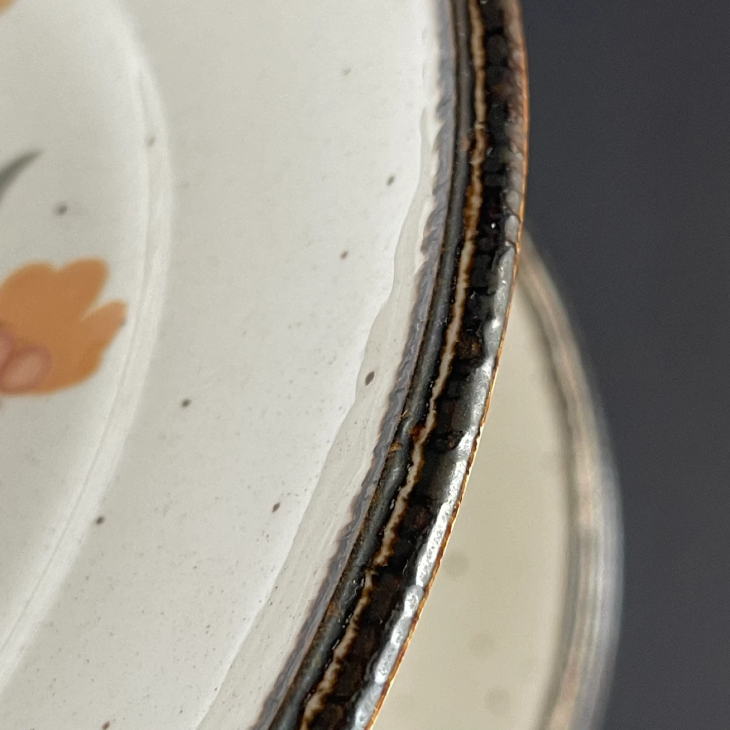 (7) Very unique , made in the UK,  dinner plates - photo 4