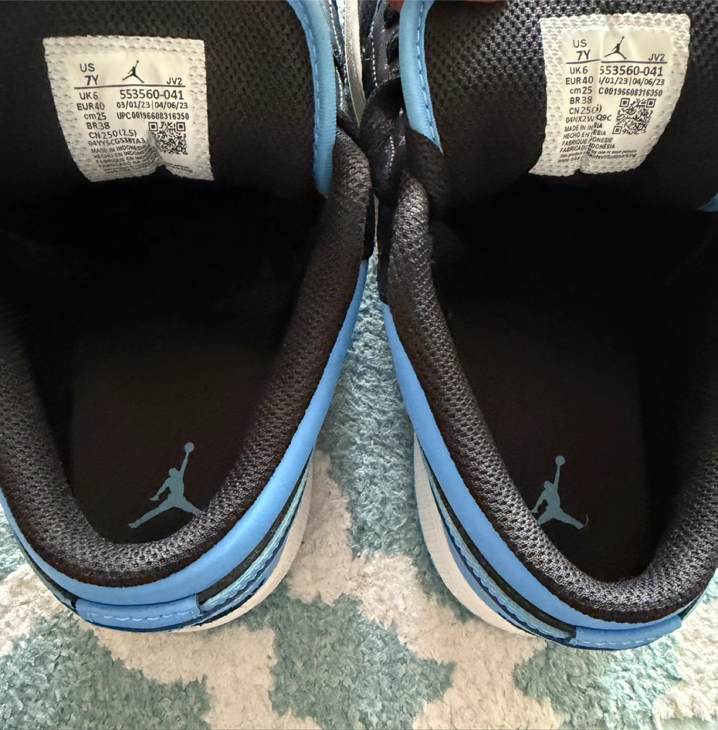 Nike Air Jordan 1 Low - Size 7Y - photo 4