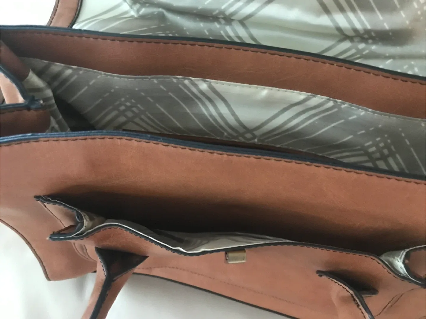 Brown Leather  Bag image indicator(7)