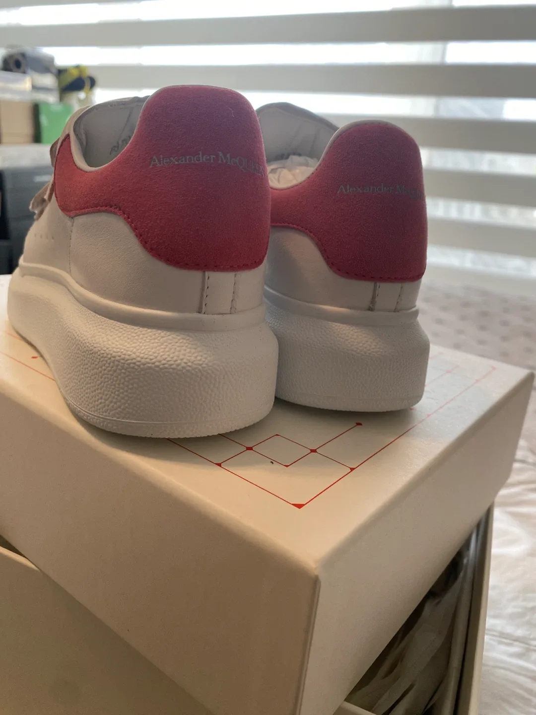 Alexander McQueen Kids White/Pink Sneakers image indicator(3)