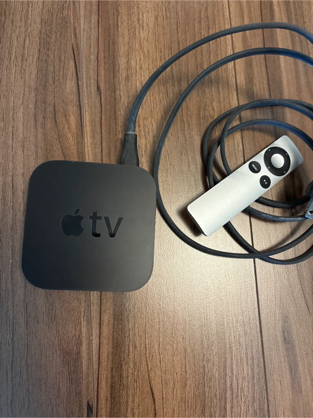 Apple TV with Remote image indicator(2)