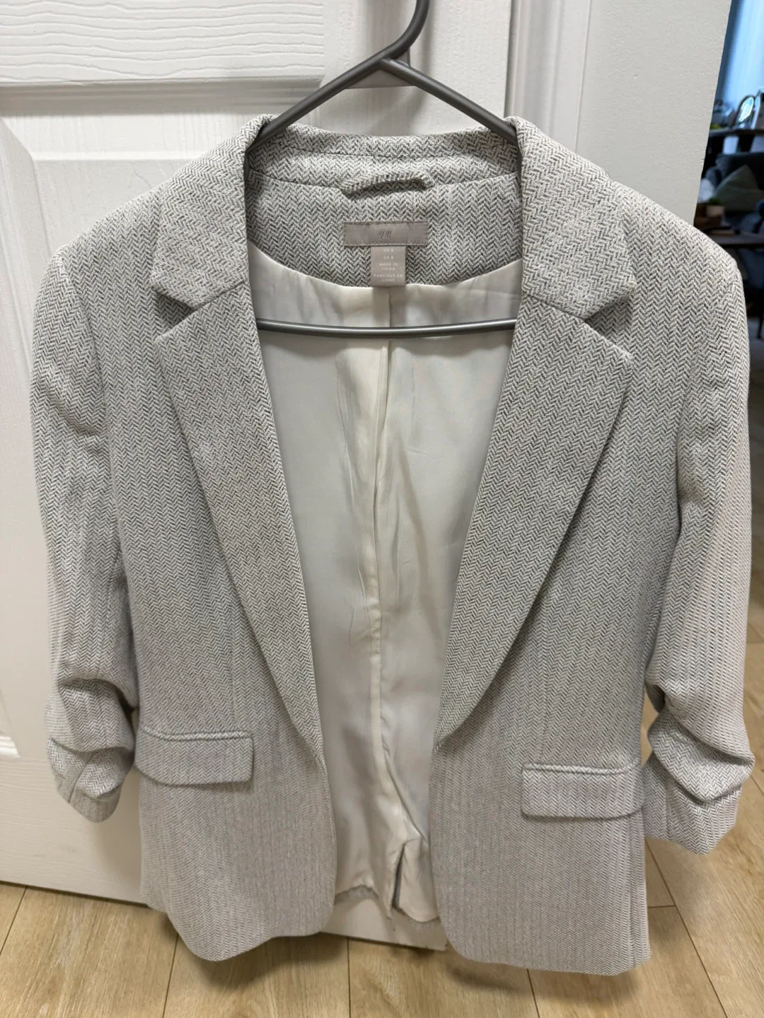 H&M Blazer - Size 8 thumbnail