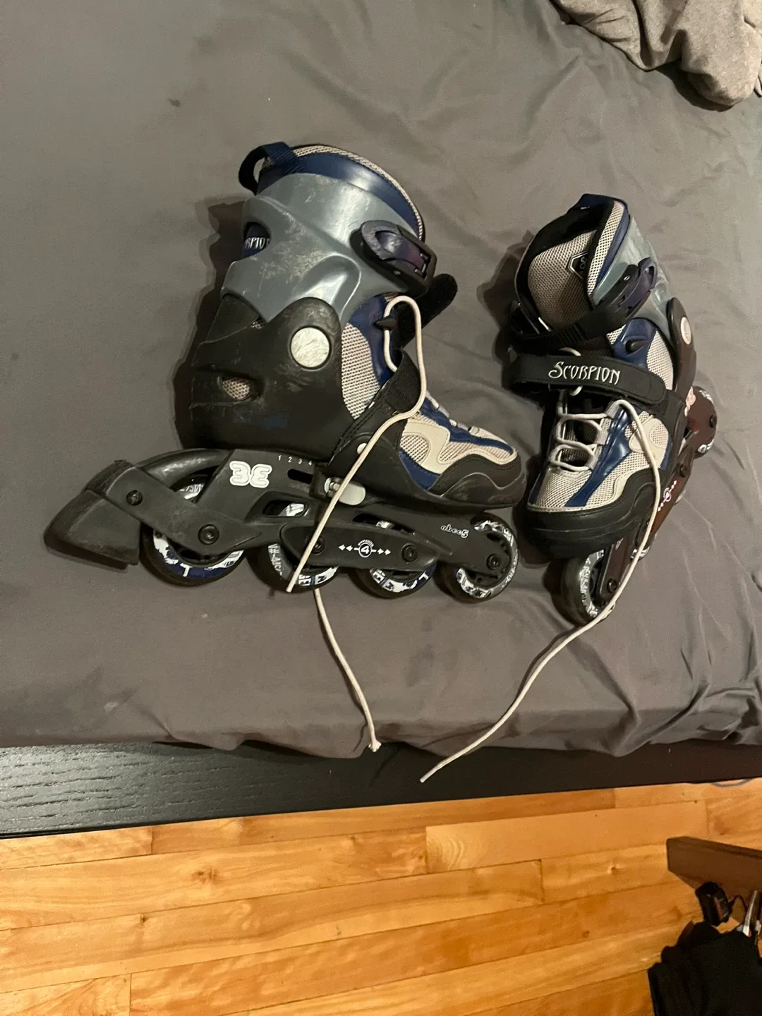 Patin à roues alignées Scorpion, taille 4 image indicator(2)