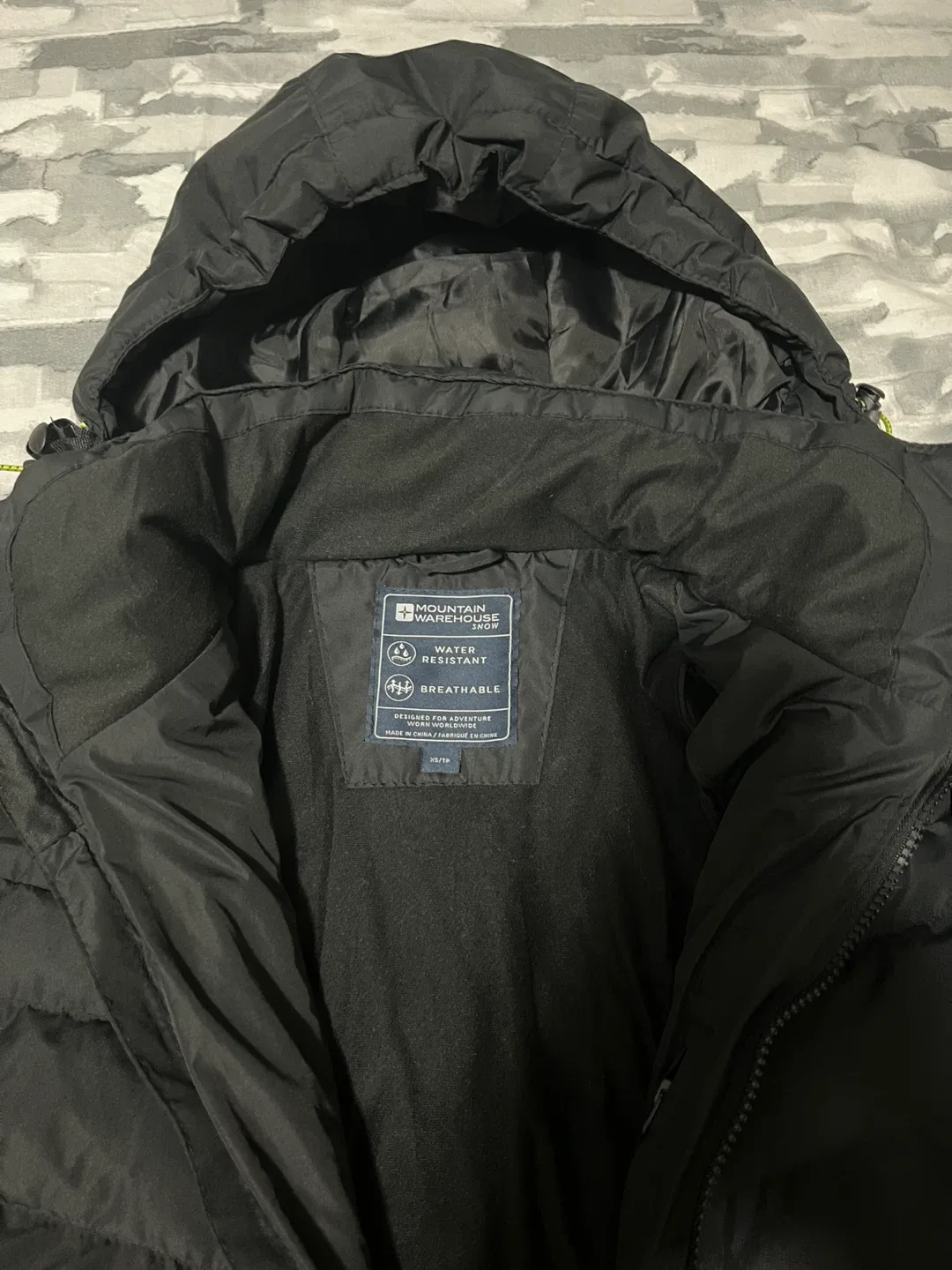 Mountain Warehouse Black Puffer Jacket XS image indicator(3)