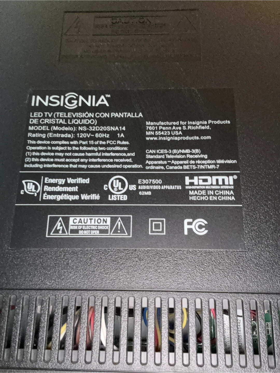 Insignia 32" LED TV - Model NS-32D20SNA14 - photo 2