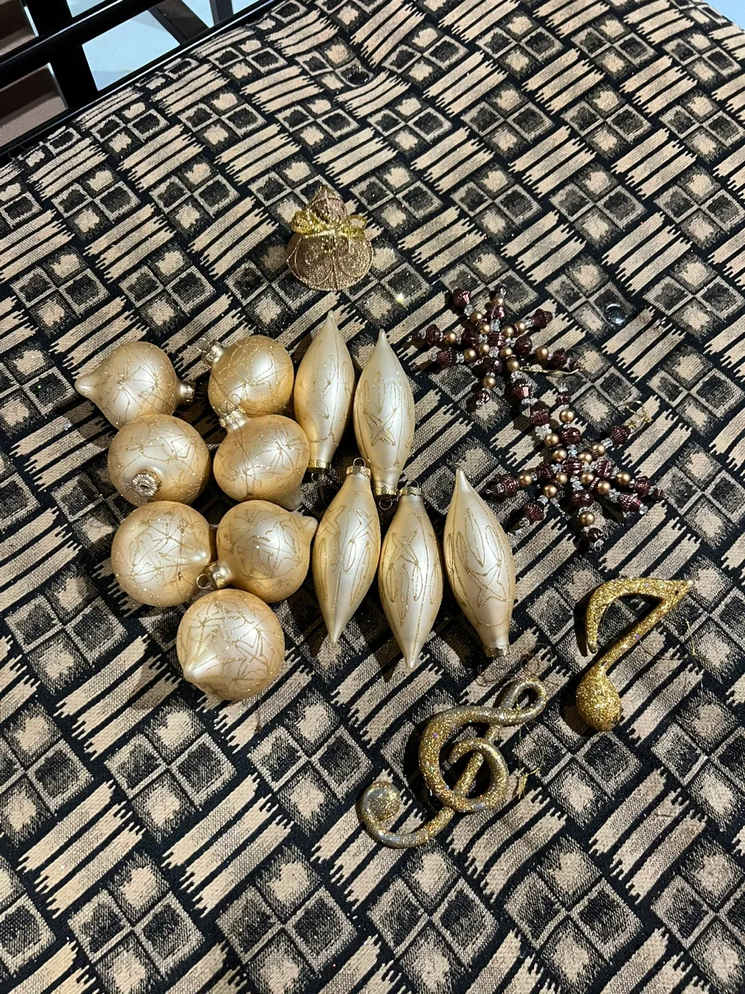 Gold Christmas ornaments thumbnail