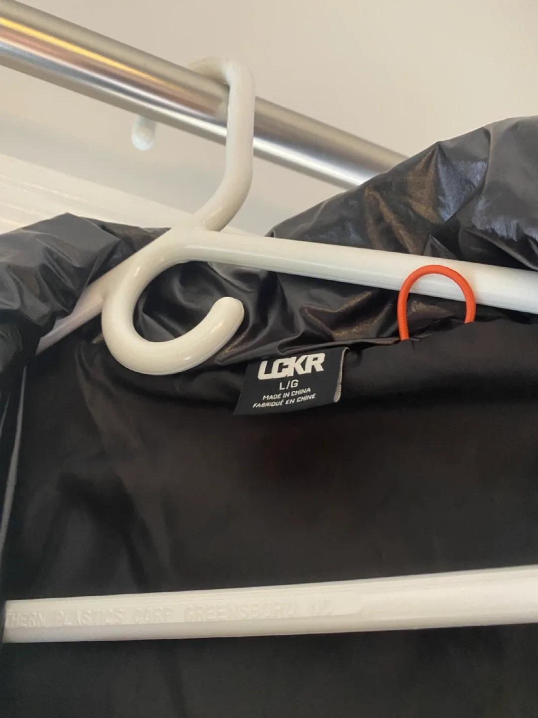 LCKR Black Puffer Jacket - Size L image indicator(2)