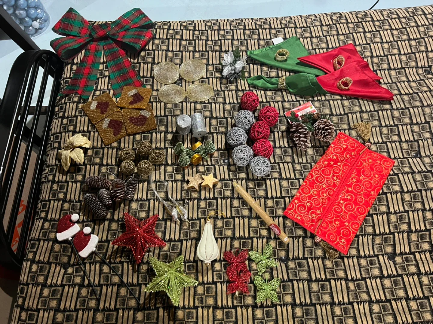 Christmas decorations thumbnail