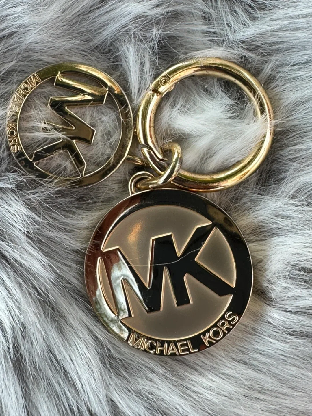 Michael Kors Gold Keychain image indicator(4)