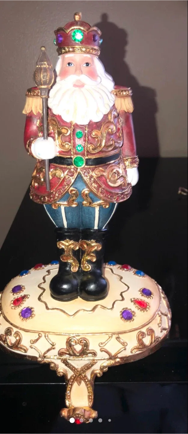 Santa Claus Nutcracker Figurine stocking holder