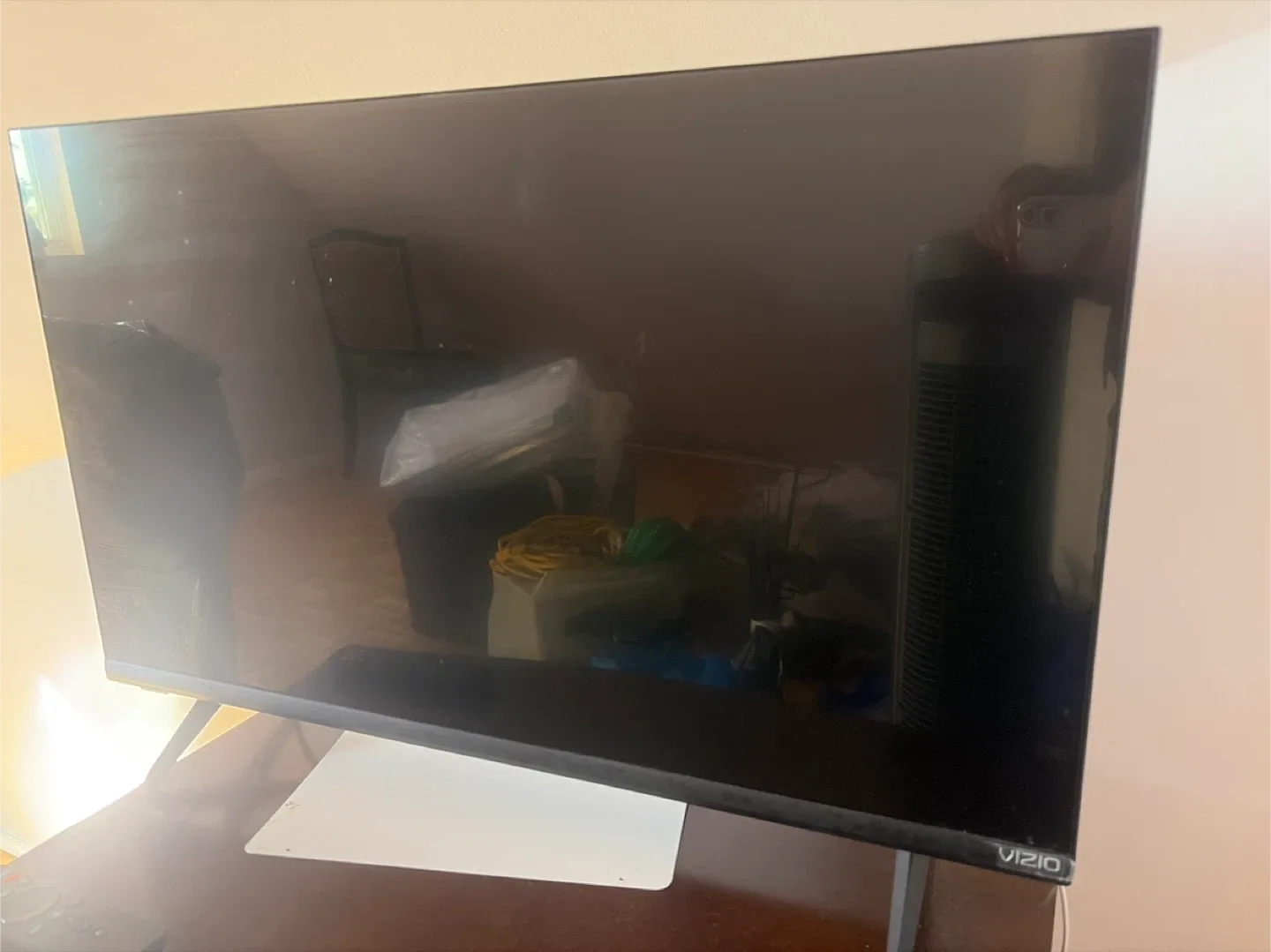 30 inches Vizio TV with Remote thumbnail