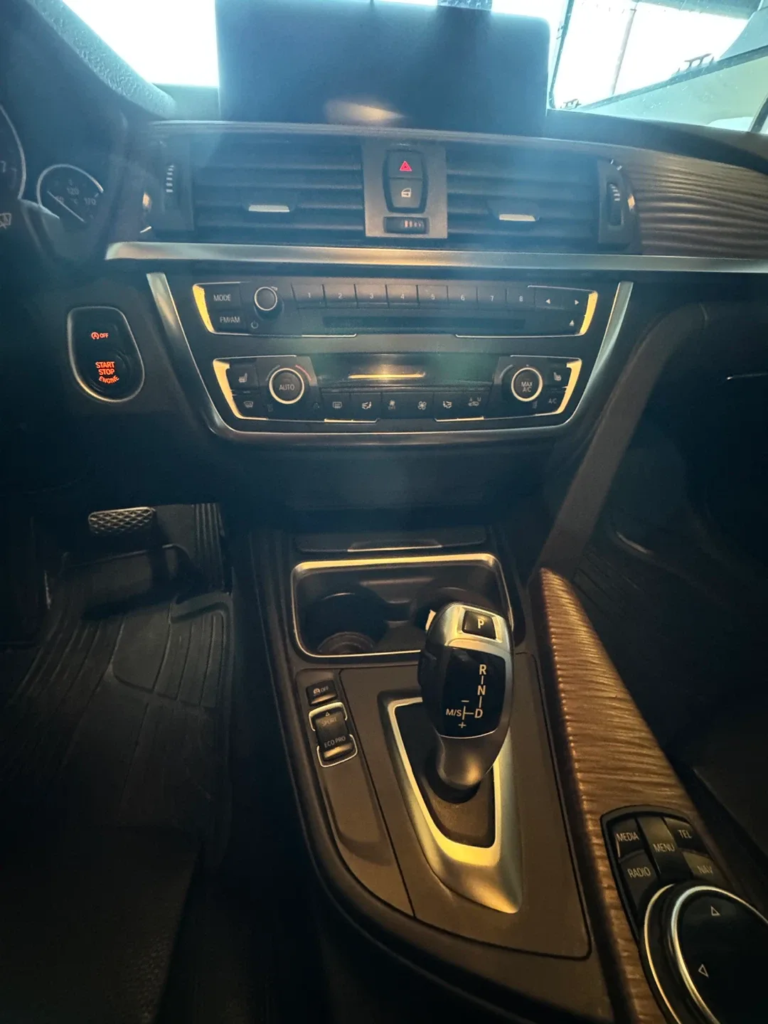 BMW 320i X drive 2015- White image indicator(4)