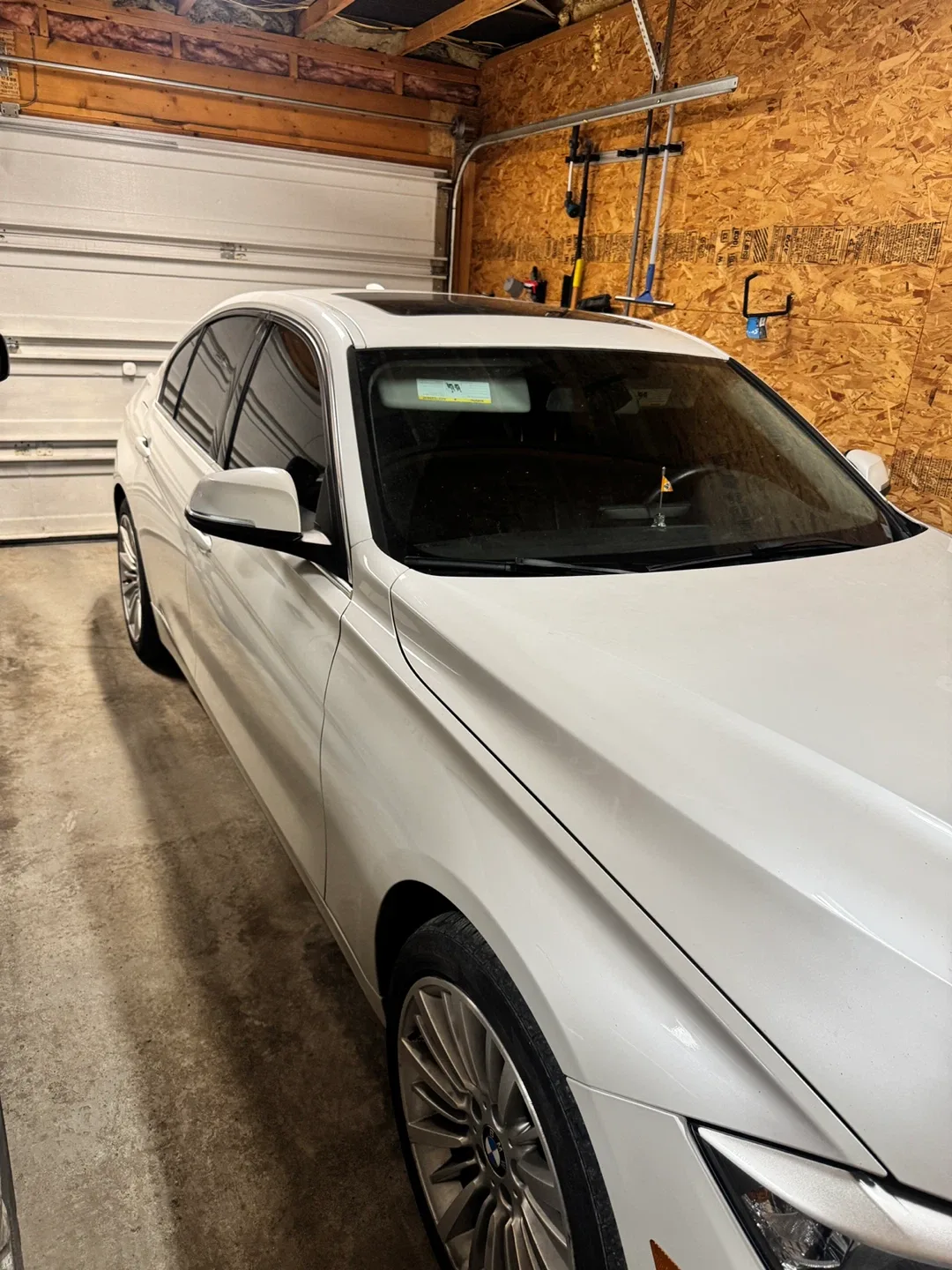 BMW 320i X drive 2015- White image indicator(6)