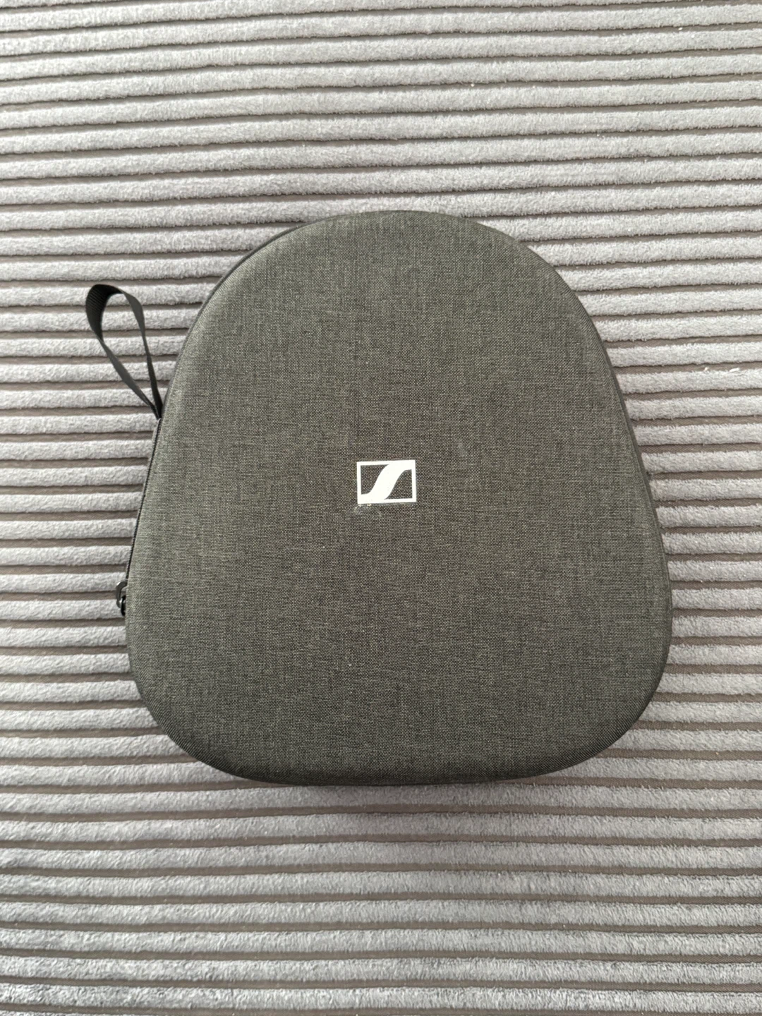 Sennheiser Momentum 4 Wireless Headphones - photo 4