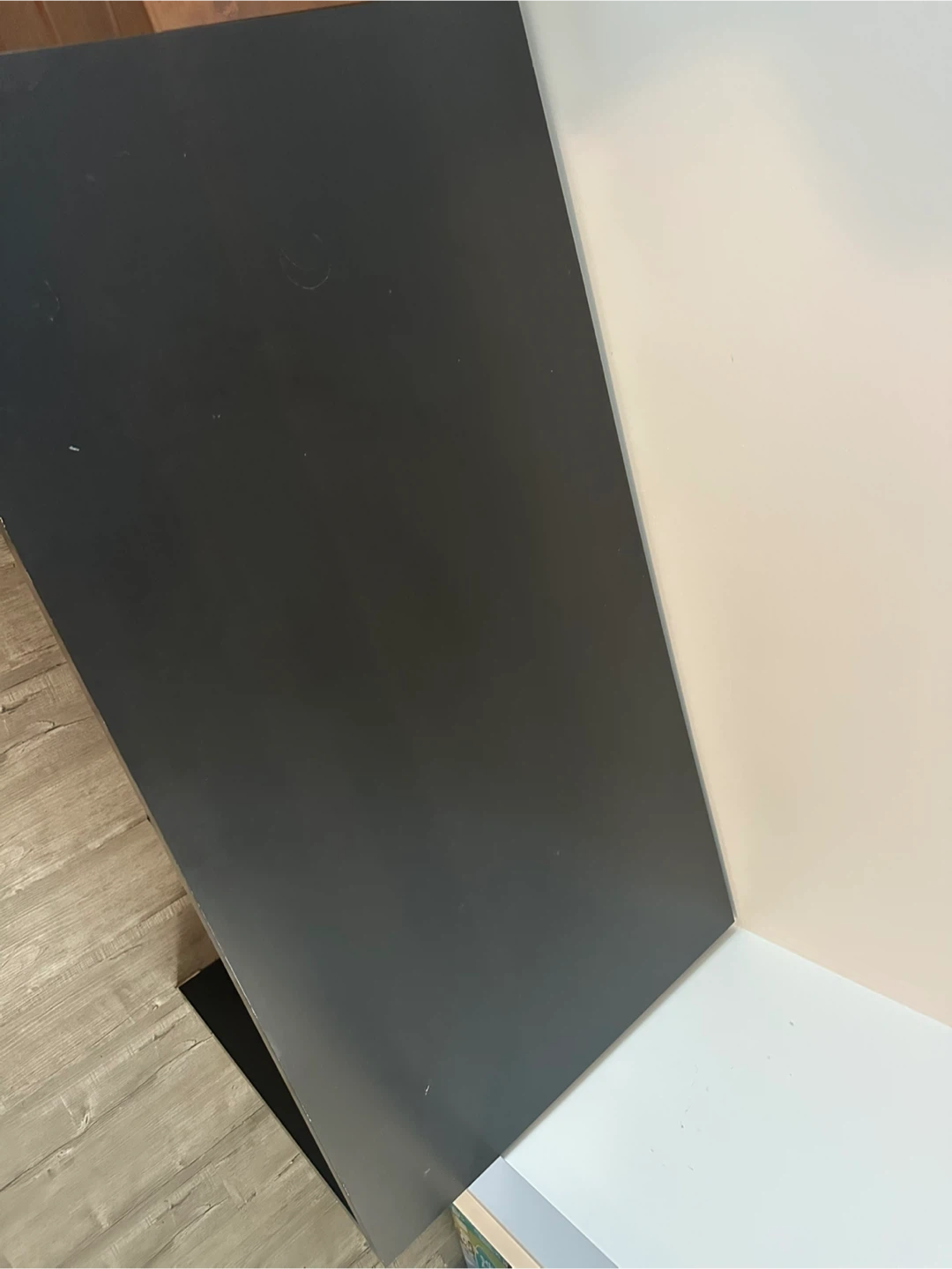Black Desk