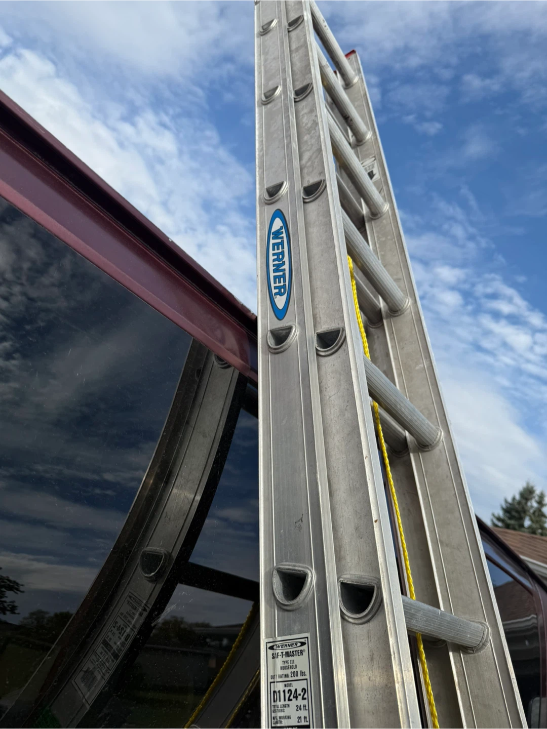 Werner D1124-2 24 ft Aluminum Ladder - photo 4
