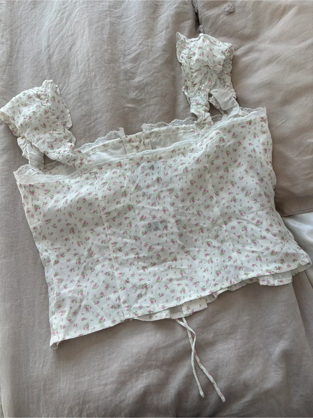 Princess Polly Floral Top - Size US 6 image indicator(2)