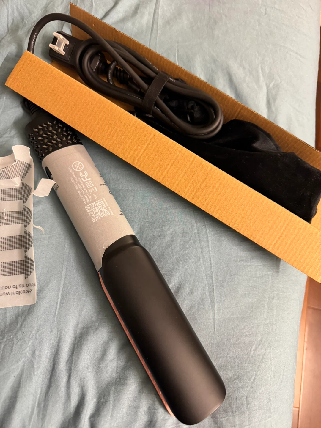 Supgaliy Ion Hair Straightener - Matte Black - photo 3