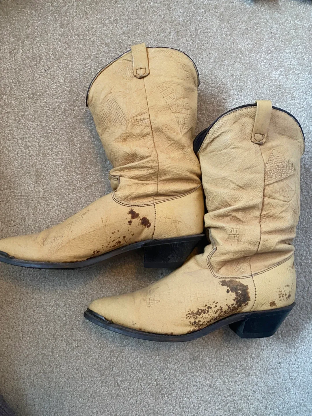 Vintage Dingo Women’s Cowboy Boots - size 7M image indicator(2)