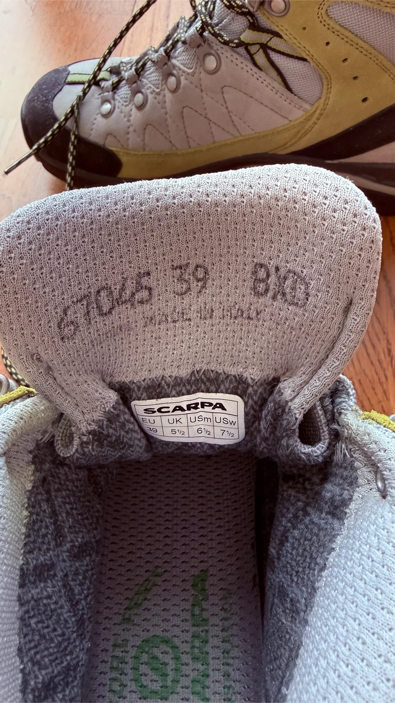 Scarpa Hiking Boots - Women's Size 7.5 - photo 5